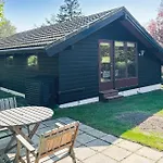 Feriehus 2 Bedroom Amazing In Præstø