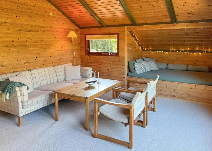 2 Bedroom Amazing In Hébergement de vacances *